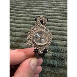 Vintage Avon Swan Watch Silver Tone Rhinestone Ladies Jewelry Wristwatch Elegant